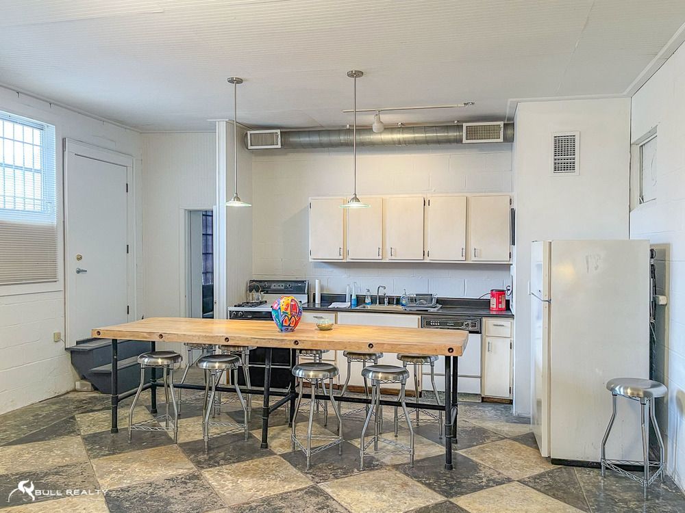 Live-Work Opportunity in Heart of West Midtown | ± 5,200 SF | Showroom/ Industrial/ Loft-Office: 903 & 905 Marietta St NW, Atlanta, GA 30318